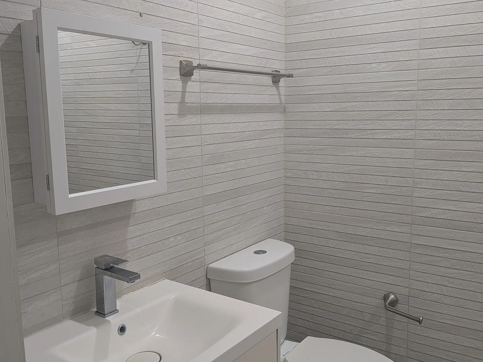 1 bed, 400 sqft, $2,000 — Photo 3