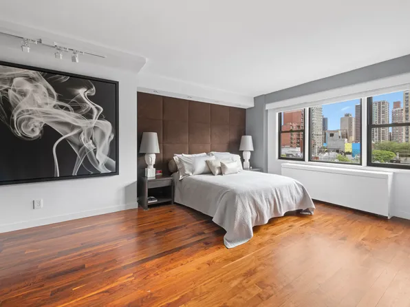 201 East 83rd Street image 8 of 17