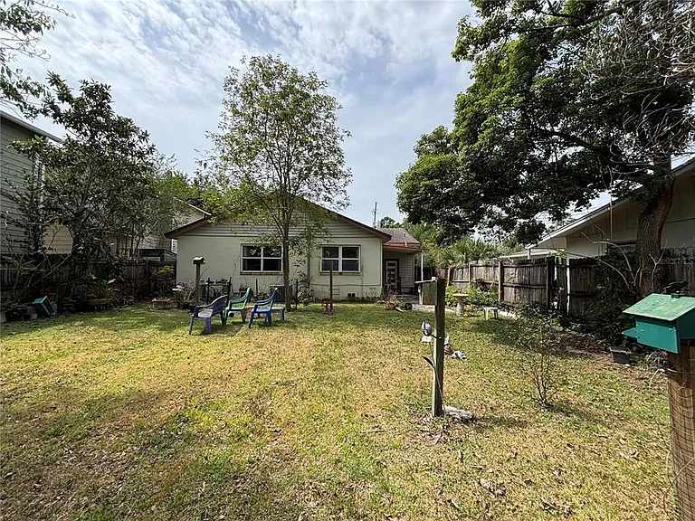 1219 Lake Highland Dr — Photo 4