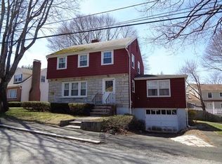 30 Greenway Rd, Salem, MA 01970