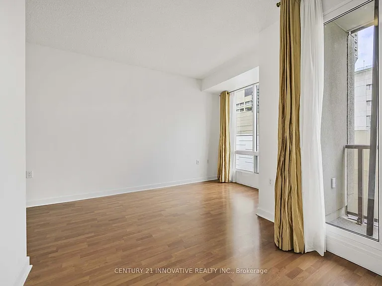 85 Bloor St E #805 — Photo 9