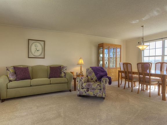 2nd image of 4424 Foothills Dr