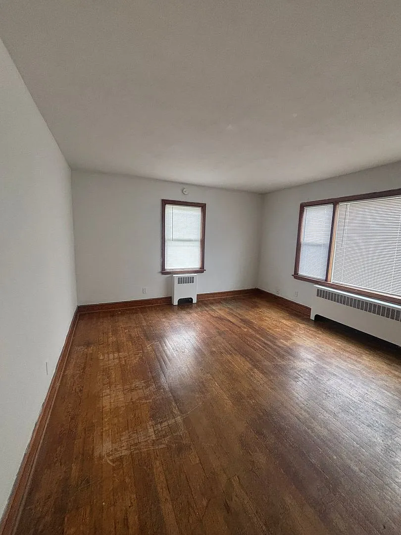 Building Photo - 2735 Cedarhurst Ave NW