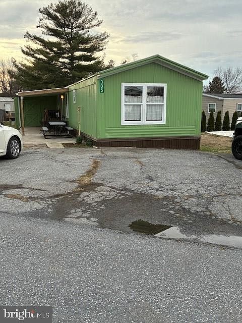 1st image of 305 Palm City Park