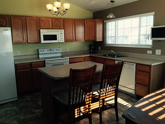 3rd image of 1808 NW Faesy Pl
