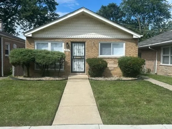 9534 S Bennett Ave, Chicago, IL 60617