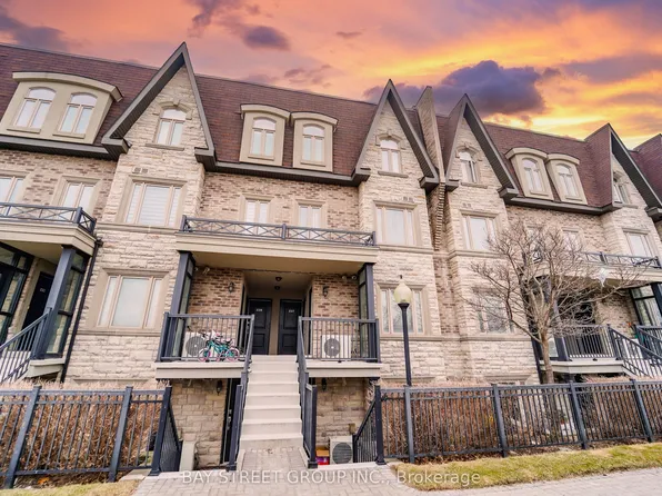 320 John St Unit 227, Markham, ON L3T 0B1