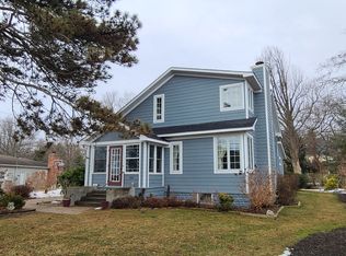 566 N Shore Dr, South Haven, MI 49090