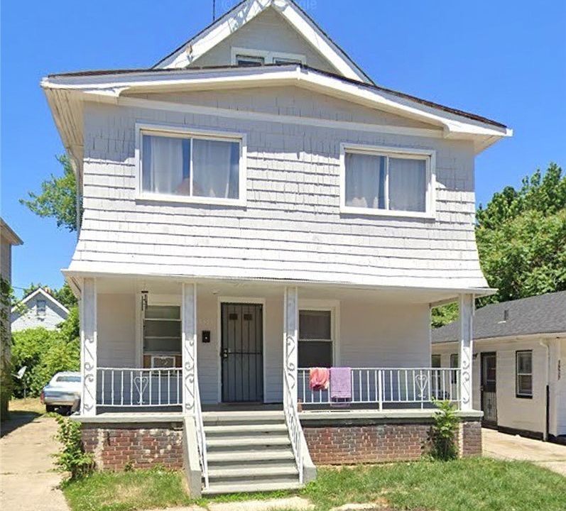 1st image of 16523 Kipling Ave