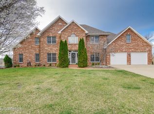 2103 Scenic Dr, Jefferson City, MO 65101
