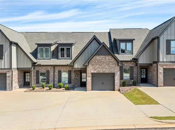 953 Whistling Straits Dr, Auburn, AL 36830