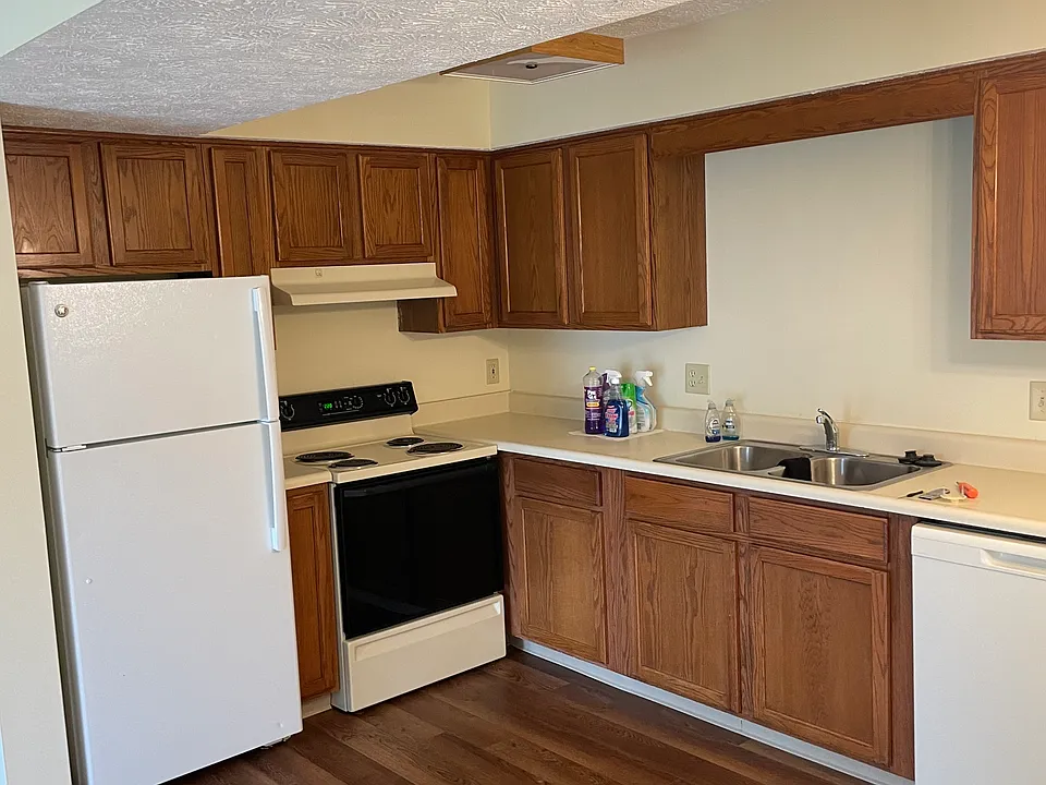 Kitchen with appliances