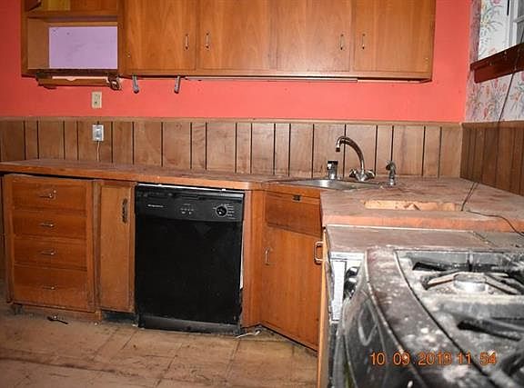 5th image of 2205 Saint Louis Ave