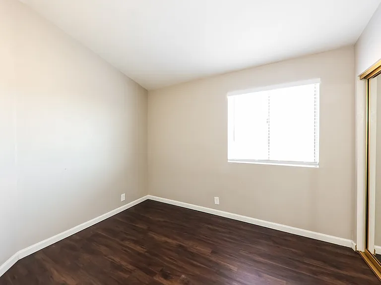 11020 N 59th Dr — Photo 15