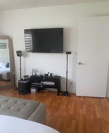 4th image of 401 SW 86th Ave #103A