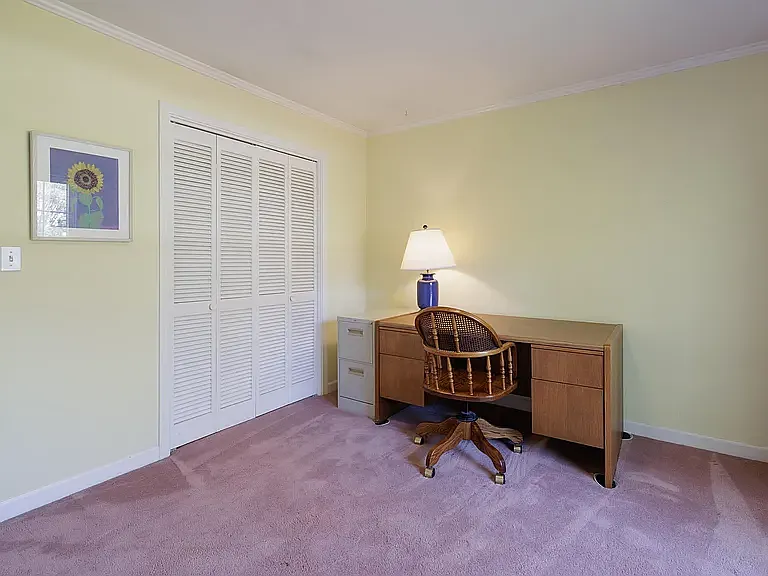 512 Devenger Rd — Photo 28
