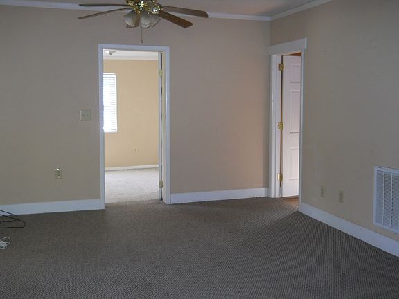 4th image of 5440 Sissonville Dr