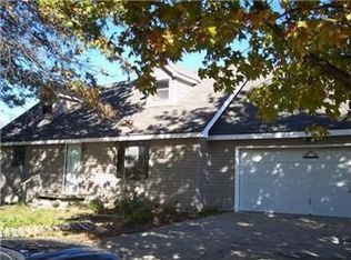 17200 Eisenhower Rd, Leavenworth, KS 66048