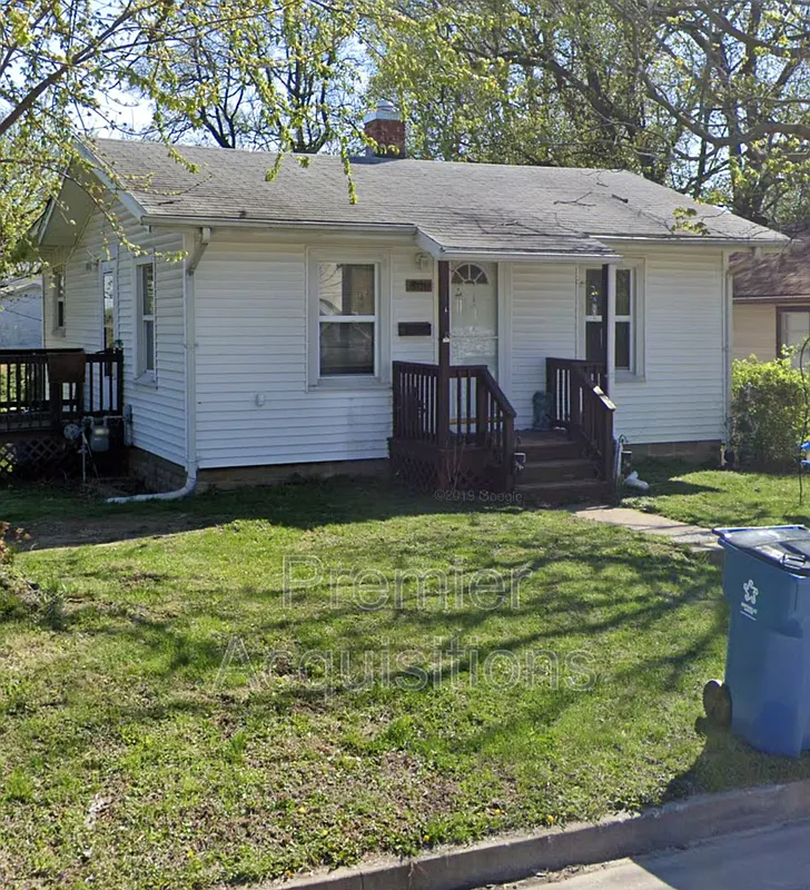 500 Porter St photo 1
