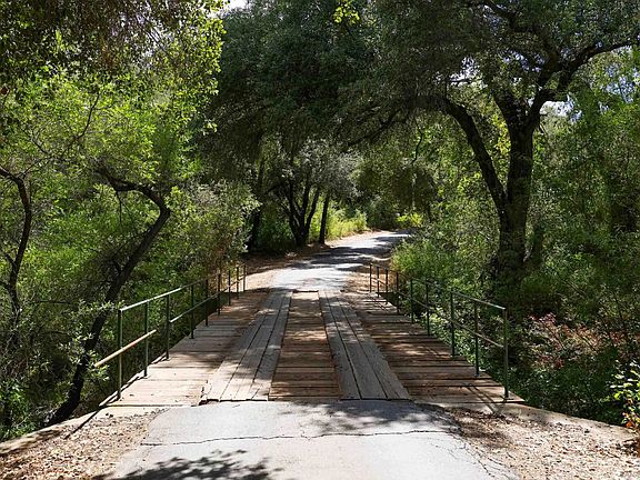 5th image of 25218 Black Canyon Rd