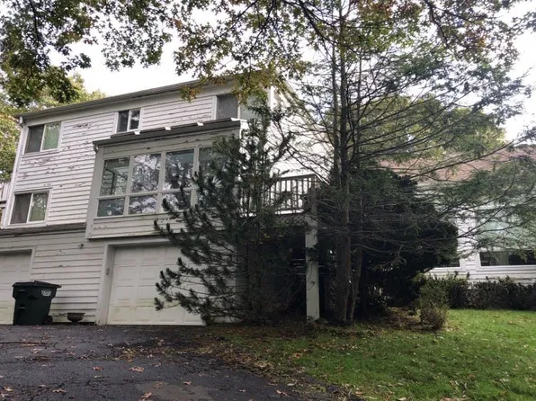 60 Hillside Ave, Sag Harbor, NY 11963