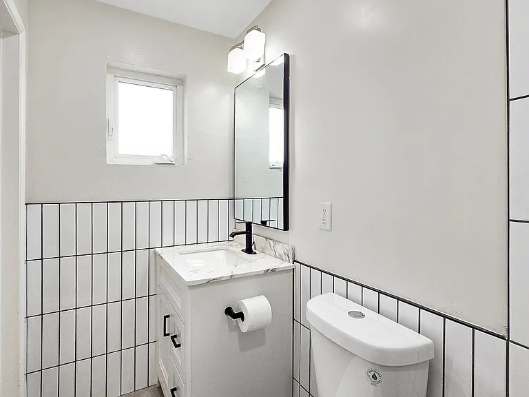 1216 E Desert Park Ln — Photo 23