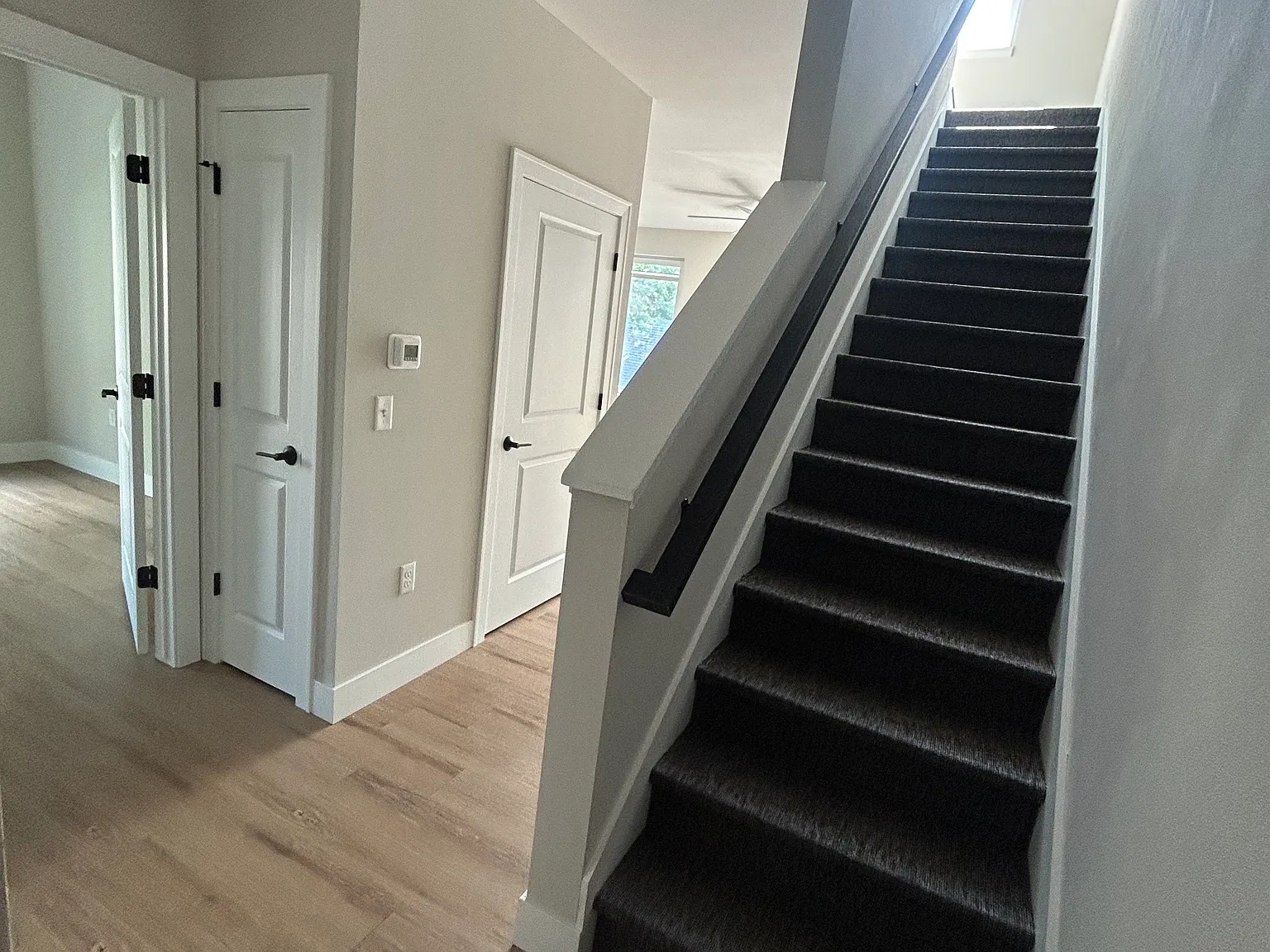 2 bed, 2.5 bath, 1061 sqft, $2,499 — Photo 2