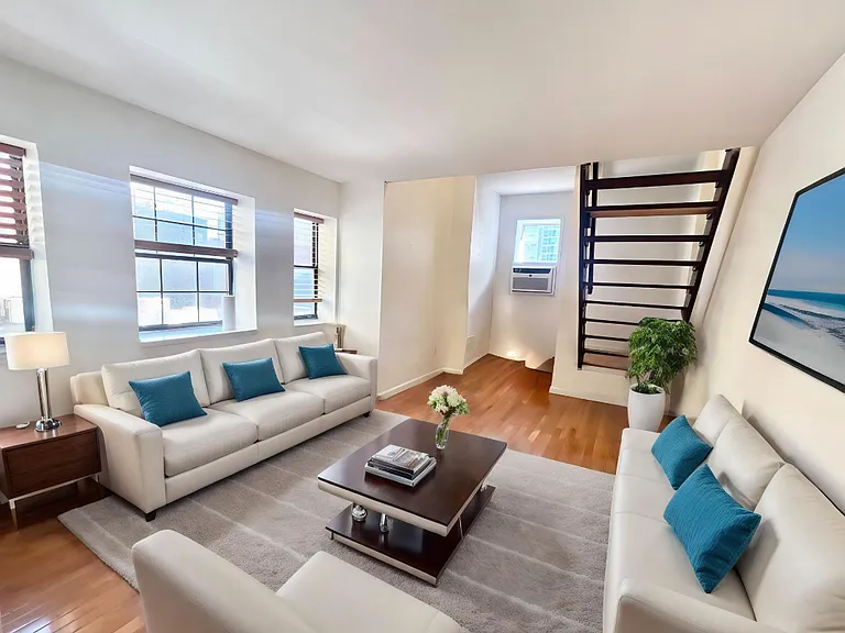 2015 Walnut St #307 — Photo 1
