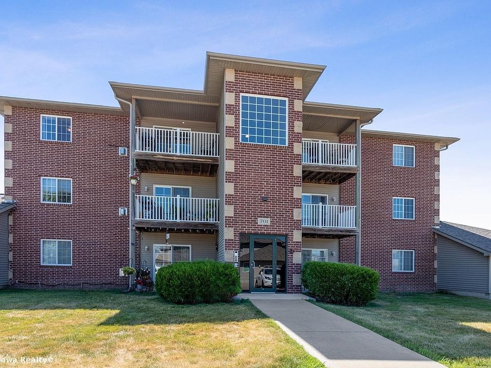 1st image of 701 SE Dovetail Rd APT 9