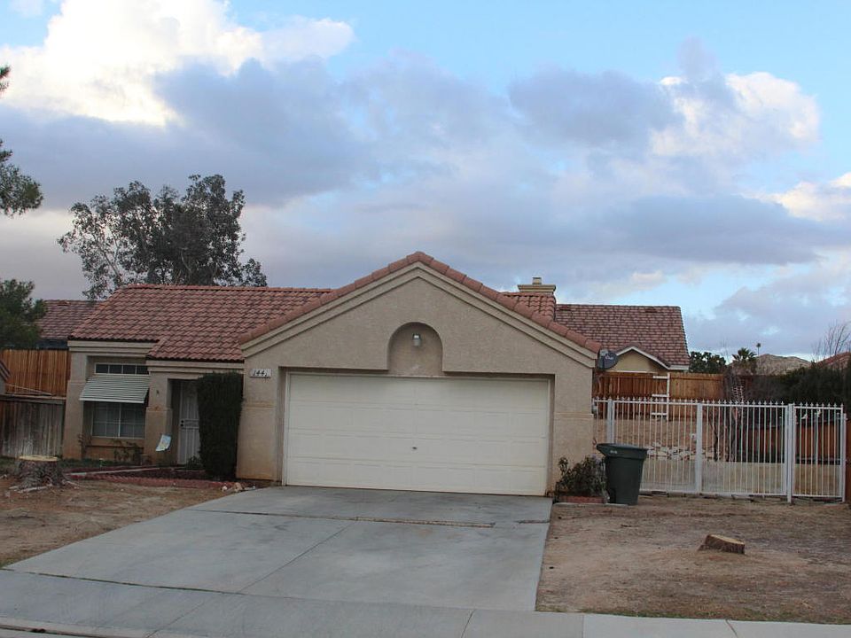 2nd image of 1441 Birchtree Ct