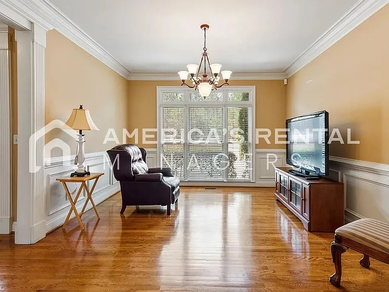487 Tara Dr — Photo 13