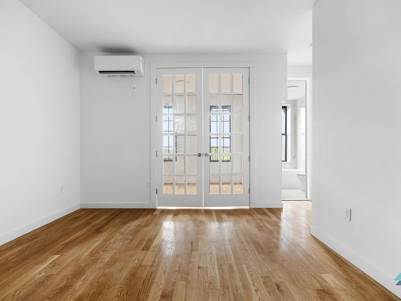 441 Wilson Avenue — Photo 2