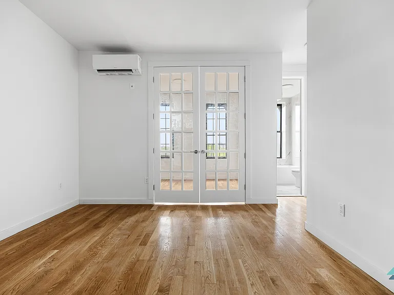 441 Wilson Ave #4D1 — Photo 9