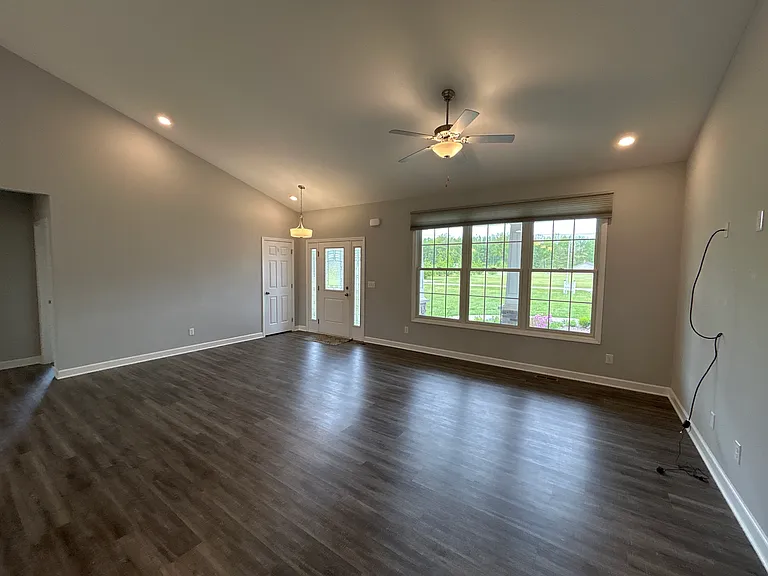 866 SE Santee Dr — Photo 10