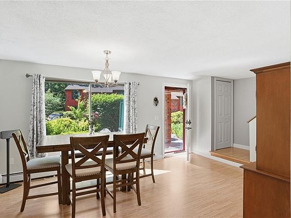 4th image of 3 Quail Cir #B