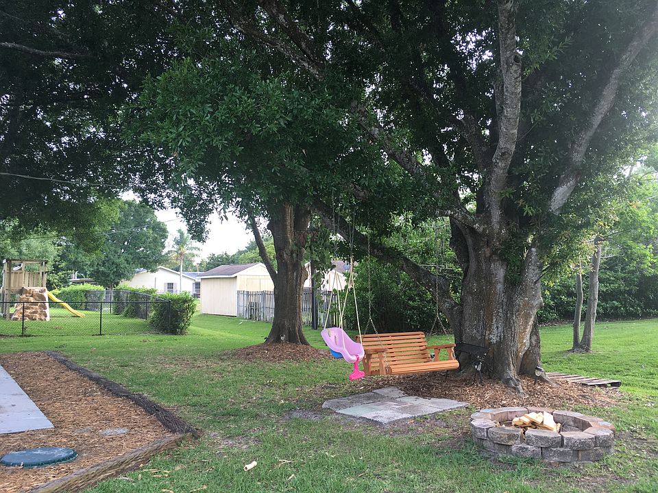 1st image of 215 22nd Ave