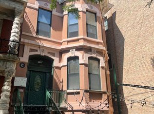 1104 W Taylor St, Chicago, IL 60607