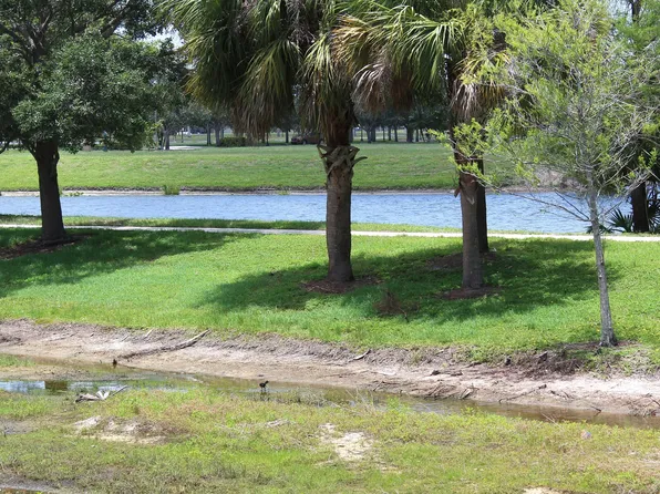 1500 SE Royal Green Circle #102, Port St Lucie, FL 34952