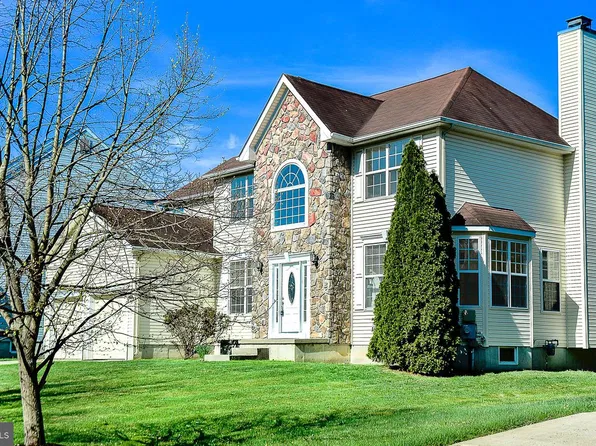 6 Palmer Ct, Glassboro, NJ 08028