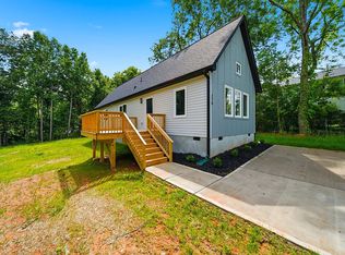 210 Dr Martin Luther King Jr Dr, Lincolnton, NC 28092