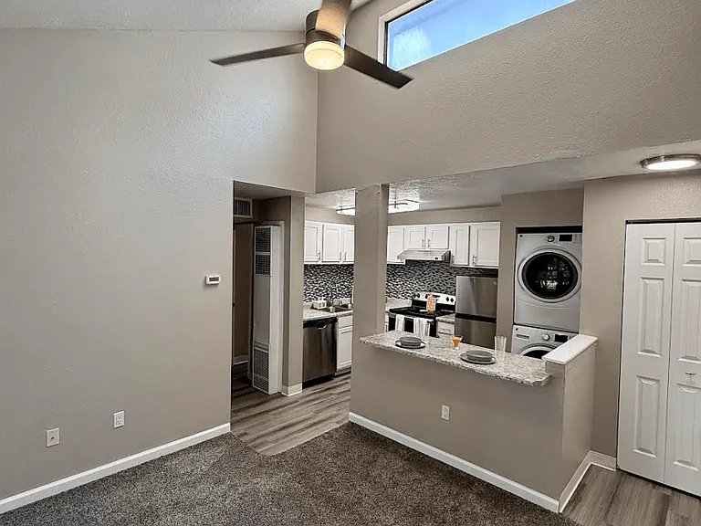 Vista Del Sol Apartments — Photo 20