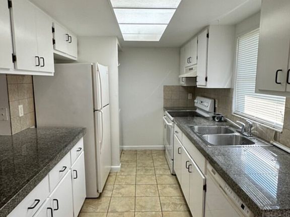 4th image of 5004 Chiquita Blvd SW #212