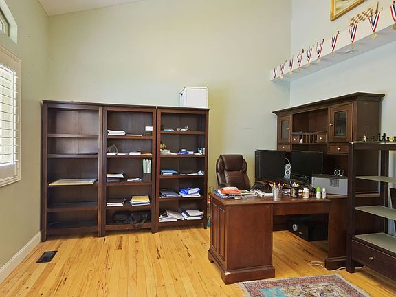 5th image of 3734 River Meadows Dr