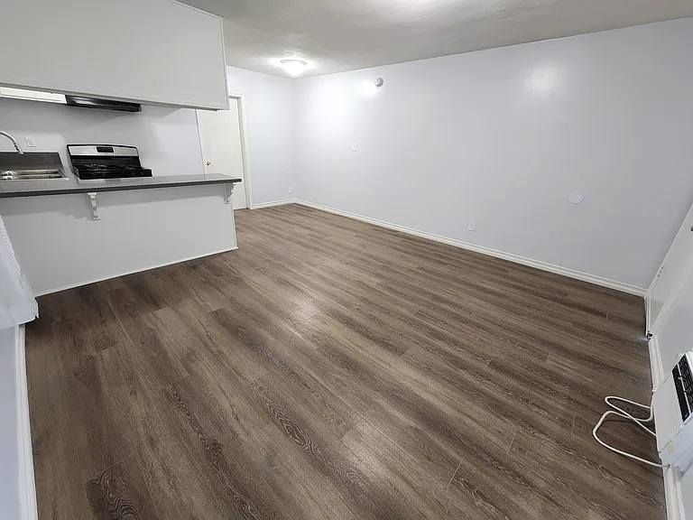 712 San Pascual — Photo 17