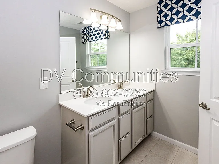 7226 Hillsview Dr — Photo 19
