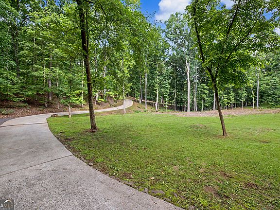 4th image of 360 Darren Dr