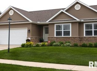 1737 Retriever Ln, Washington, IL 61571