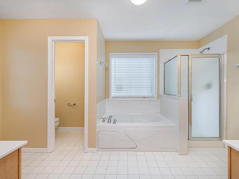 2318 Shady Maple Trl — Photo 14