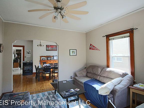 4th image of 2762 N Wauwatosa Ave
