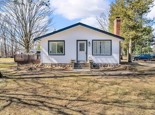 1181 Harvey Lake Rd, Highland, MI
